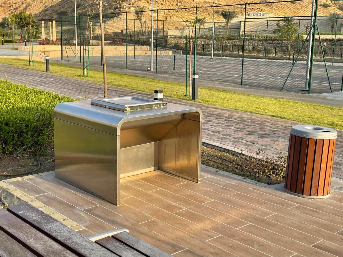 Stylish Apartment With A Jacuzzi Muscat Eksteriør billede