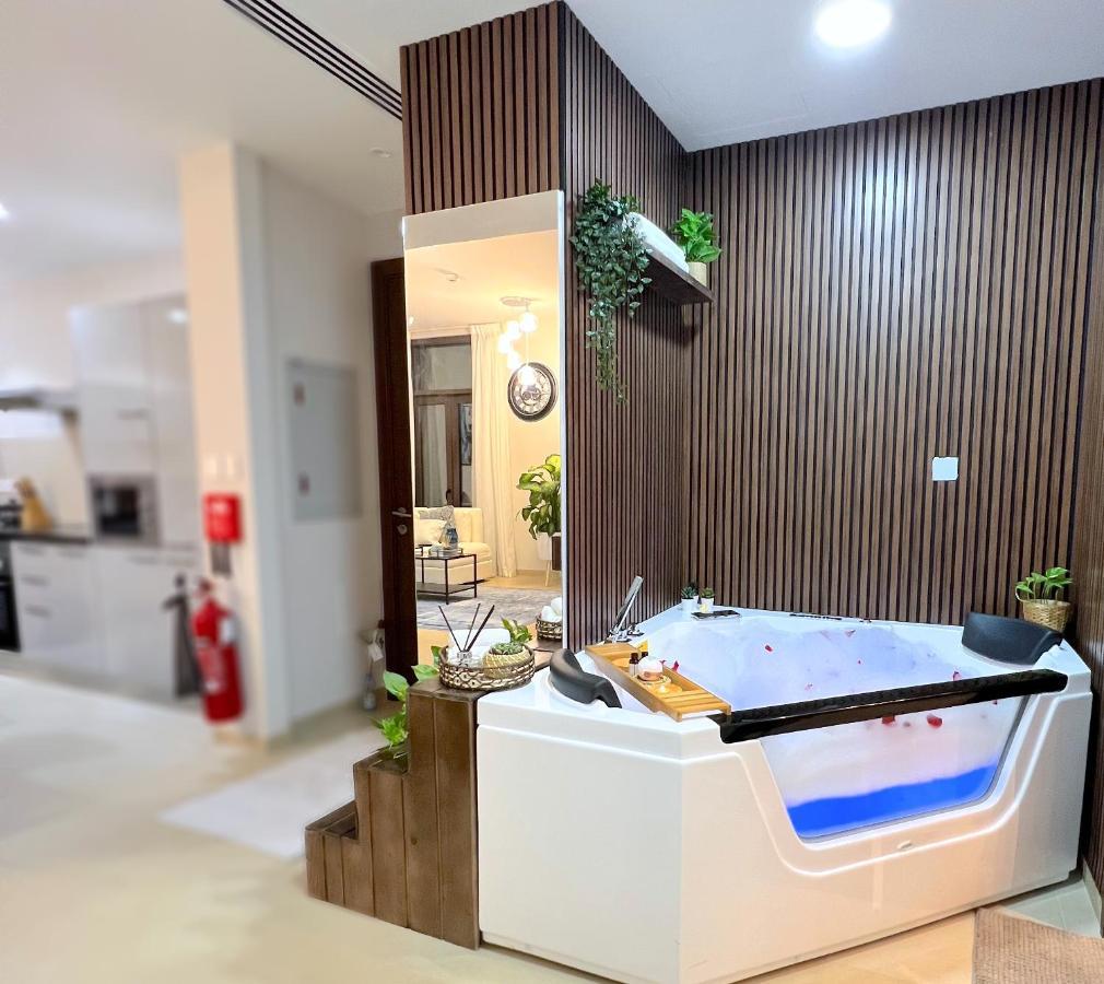 Stylish Apartment With A Jacuzzi Muscat Eksteriør billede